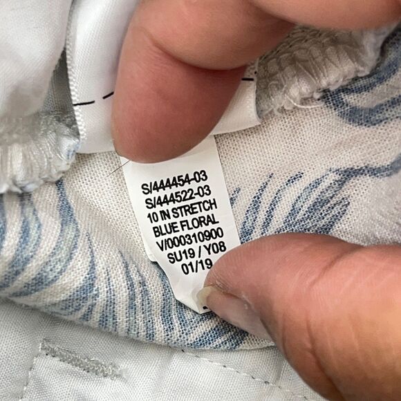 Gap Mens Floral Shorts size 34 White Blue Flowers Flat Front Cotton Stretch - Picture 8 of 9